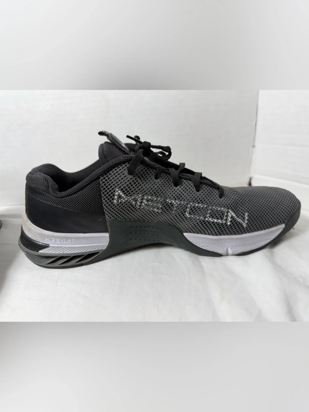 Nike Metcon 8 Men's Training Shoes Black Dark Smoke Grey White size 10.5